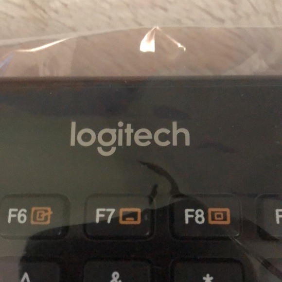 NWOT Logitech wireless keyboard - Picture 2 of 4